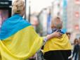 Вкрай сумні цифри: Скільки молоді виїхало з України за пів року